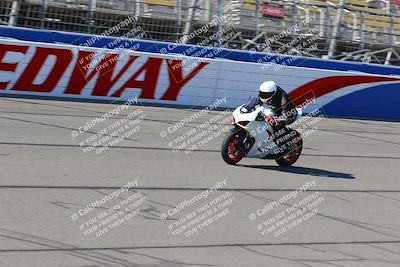 media/Aug-27-2022-Fastrack Riders (Sat) [[c588535105]]/Level 1/Session 1 Start Finish/